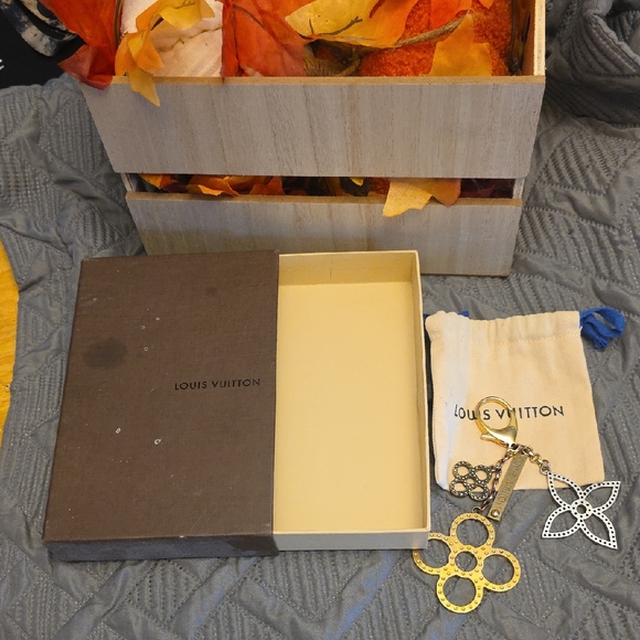 Louis Vuitton Other - Pre-Loved Louis Vuitton Tapage Bag Charm Authentication Engraving Stamp CK 0142